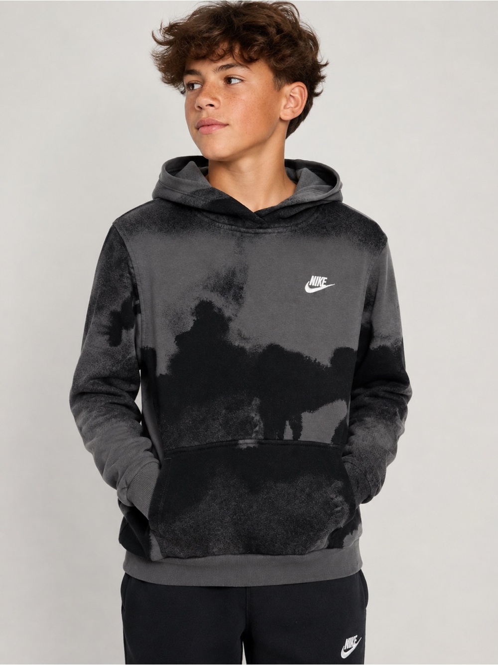 Nike Sportswear Club Fleece Hoodie Charcoal/Black Wash – Youth XL 20x22.5